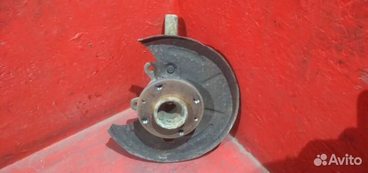 Ваз 2109 кулак передний левый в сборе деф. 2115