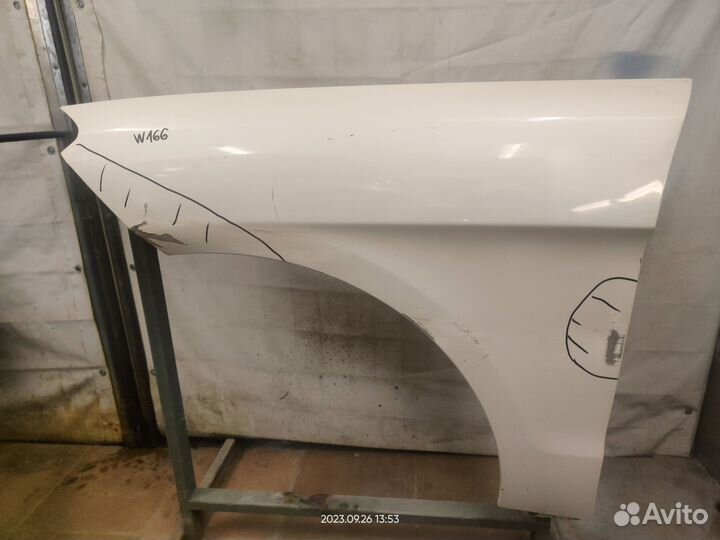 Крыло переднее левое ml350 w166