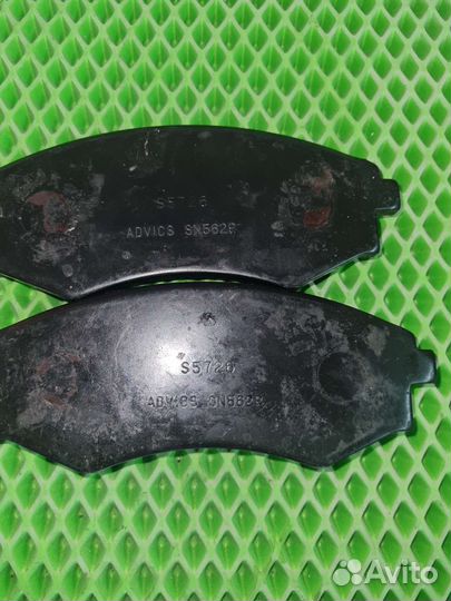 Колодки тормозные nissan largo 1994г. VW30 CD20