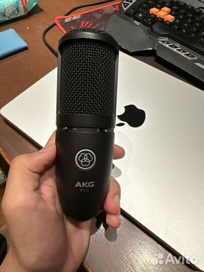 Студийный микрофон akg p120