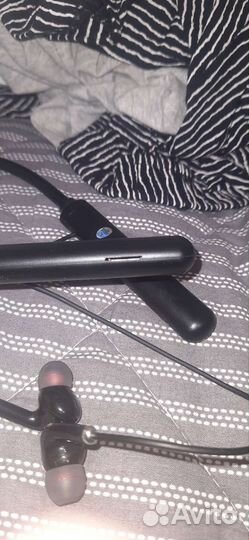 Без проводные наушники