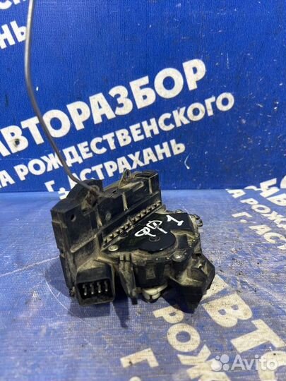 Передний правый замок двери Ford Focus 1 седан