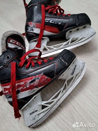 Коньки хоккейные