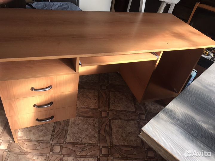 Компьютерный стол