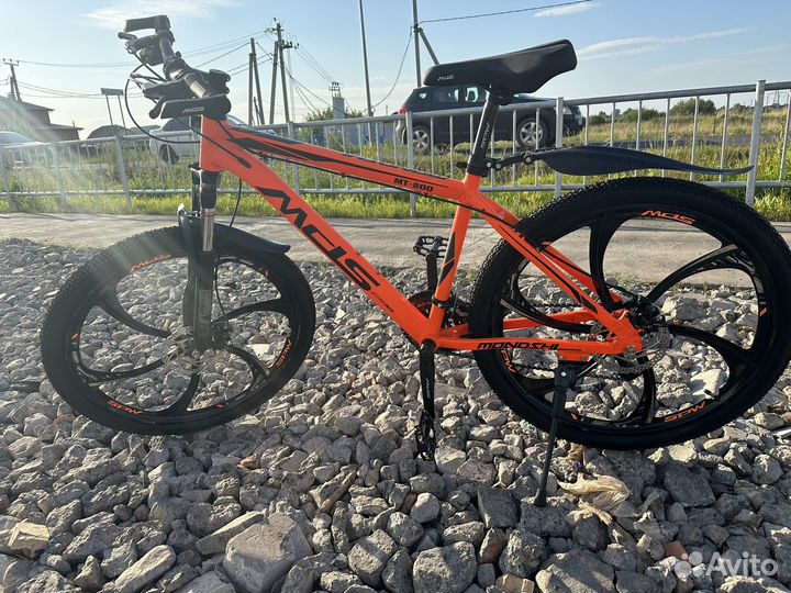 Велосипед новый на литых дисках r26