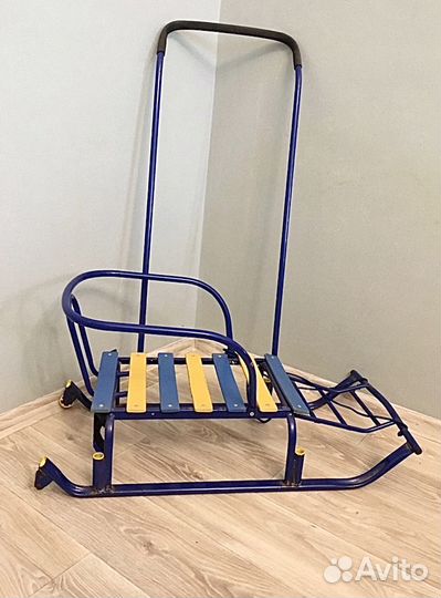 Детские санки с ручкой