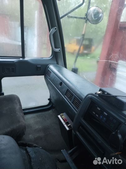 Nissan Diesel Condor, 2005