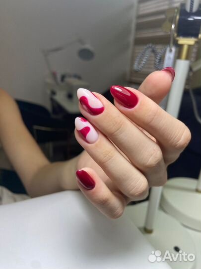 Мастер маникюра и педикюра