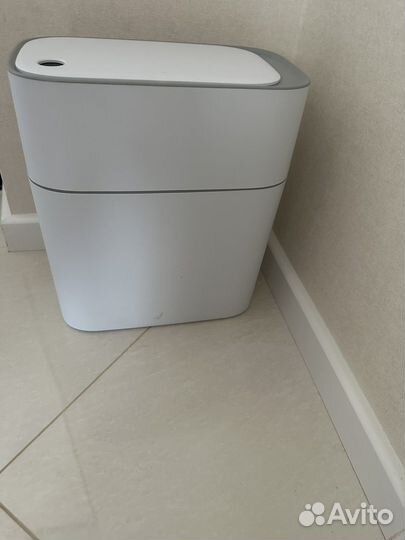 Продам мусорное ведро. Сенсорное. Новое