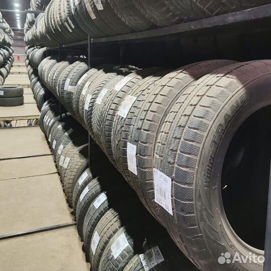 Goodyear Ice Navi Zea II 215/45 R17 83M