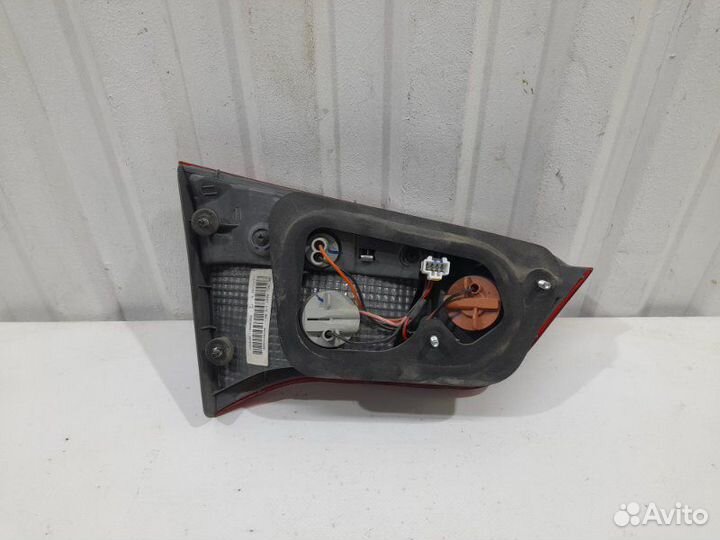 Фонарь правый в крышку Kia Rio QB 1.6 G4FC 2012