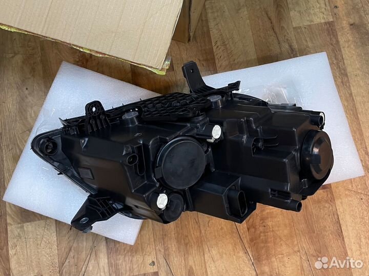 Фара передняя левая Geely Atlas 1 галоген