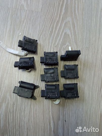 Моторчик заслонки печки Audi A6 c6 2011г