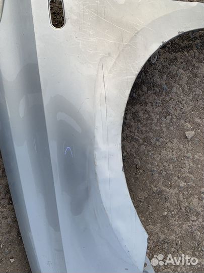 Крыло переднее левое на поло седан