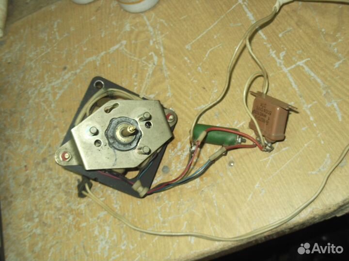 Двигатель от Проигрывателя