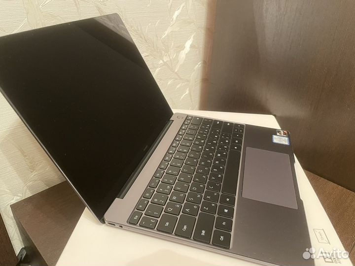 Huawei matebook d13