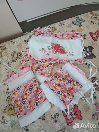 Набор в детскую кроватку