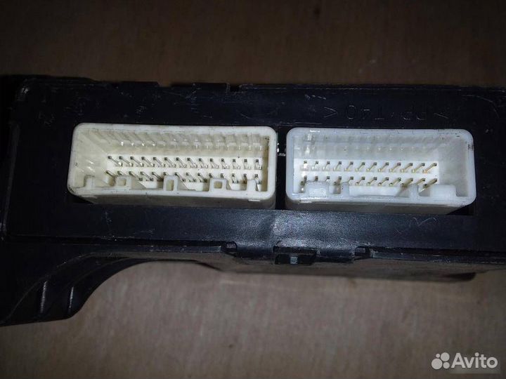 Блок управления кондиционером Toyota Rav4