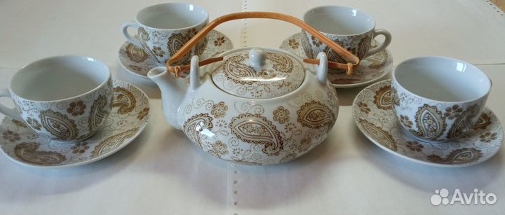 Сервиз чайные пары и заварочный чайник