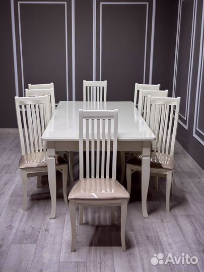 Стул / В наличии стулья