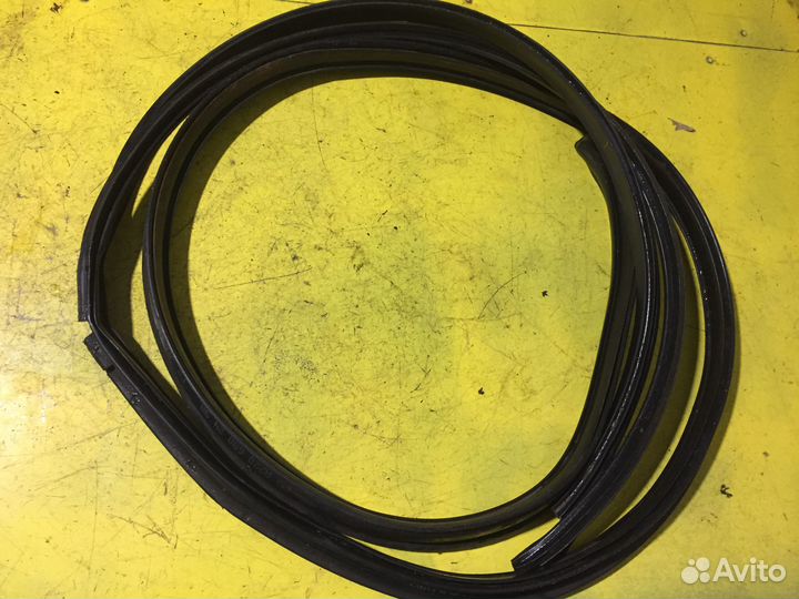 Уплотнитель дверного проёма Mercedes S430L W220