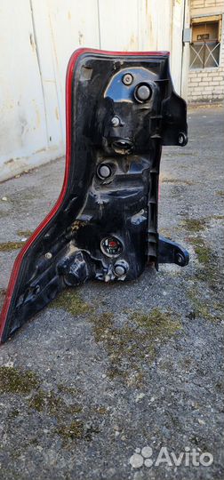 Задний правый фонарь Lexus GX460