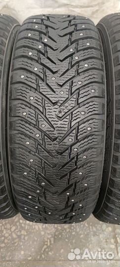 Nokian Tyres Hakkapeliitta 8 SUV 215/65 R16 102T