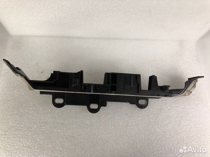 Кронштейн Bmw 5 G30/G31 B47D20B 2019