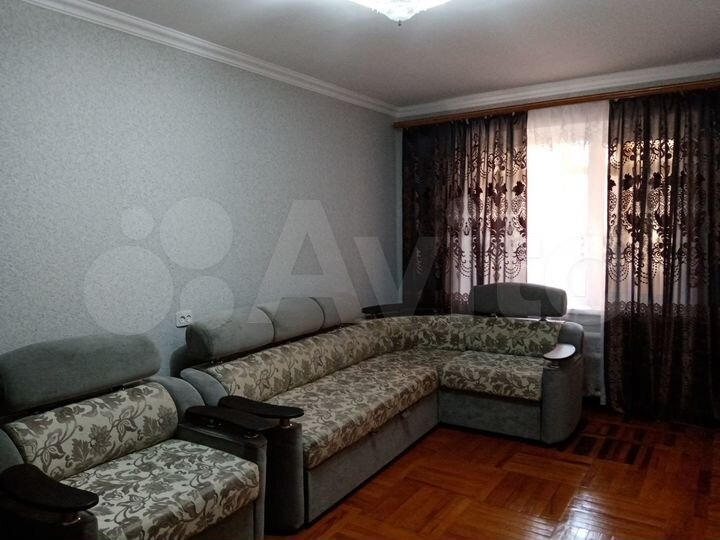 2-к. квартира, 52 м², 1/9 эт.