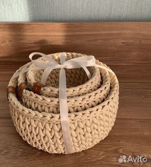 Вязаные корзины для хранения ручной работы