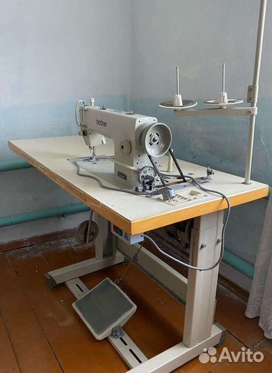 Профессиональный оверлок и швейные машинки