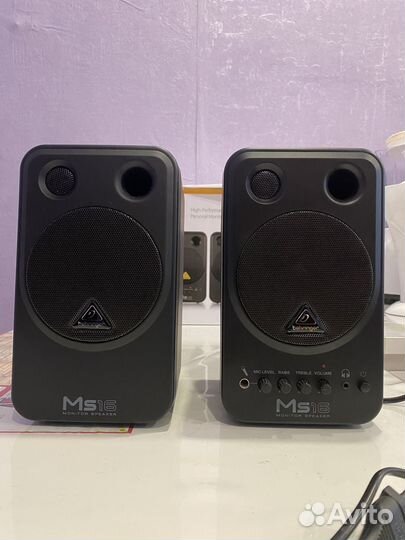 Студийные мониторы (Колонки) Behringer MS16