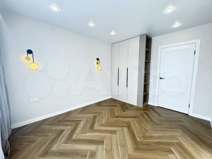 2-к. квартира, 61 м², 3/12 эт.