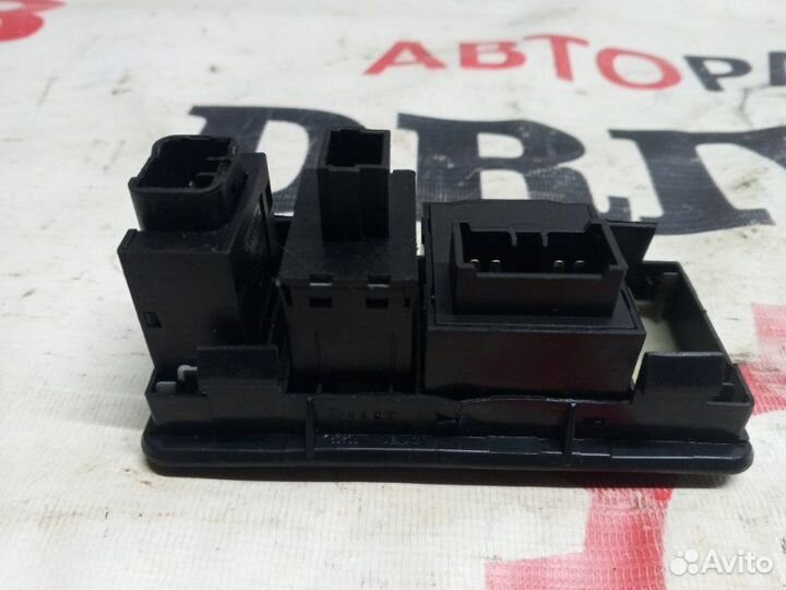 Кнопка коллектора фар Lifan Cebrium 720 седан 1.8