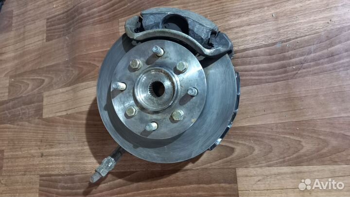 Ступица передняя от Хундай аксент 1995г