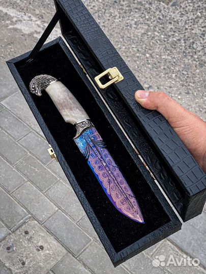 Нож из дамасской стали