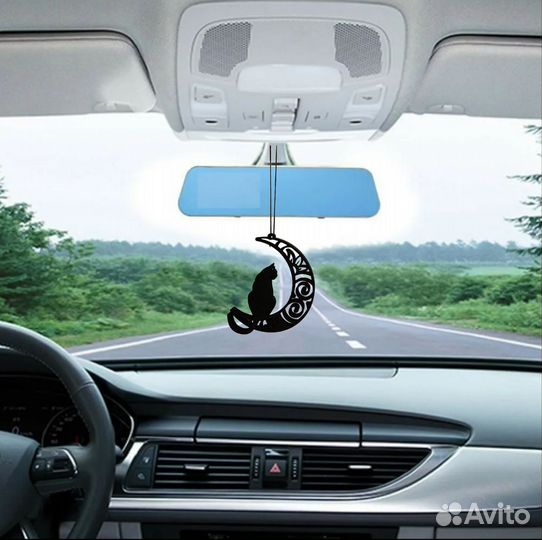 Подвеска в авто на зеркало