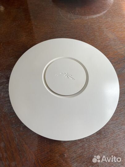 Точка доступа Ubiquiti UniFi AP PRO