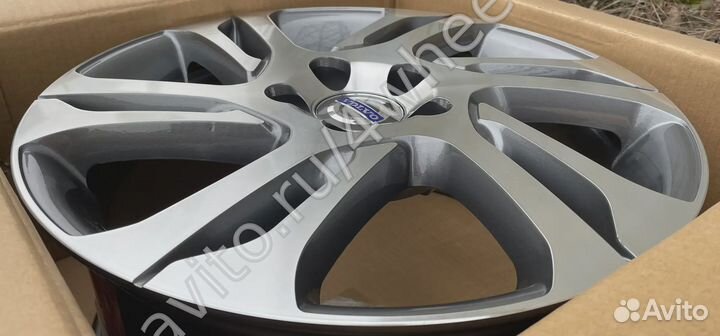 Диски на Вольво S40 C30 R18