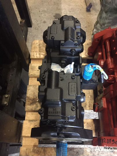 Гидравлический насос Doosan dх225