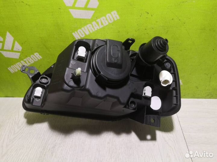 Фара правая Рено Логан