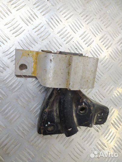 Опора двигателя Renault Logan 1.4 1.6 8V 2004-2009
