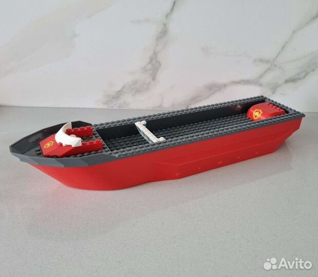 Корабль Lego 41см10,5см