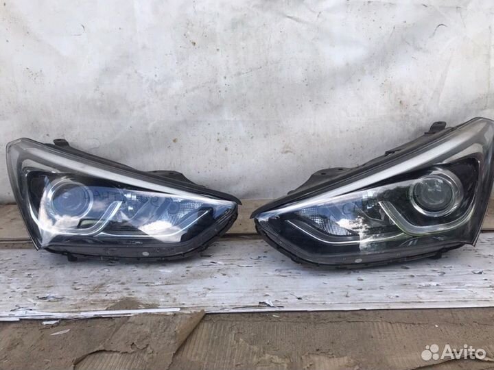 Фара правая / левая Hyundai Santa Fe 3