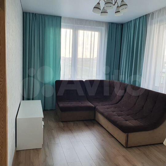 2-к. квартира, 52 м², 4/18 эт.