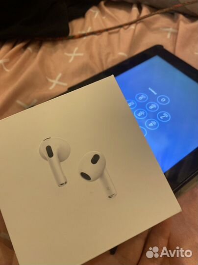 Беспроводные наушники AirPods 3
