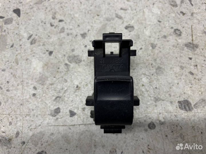 Кнопка стеклоподъемника Toyota Auris E150 2006-201