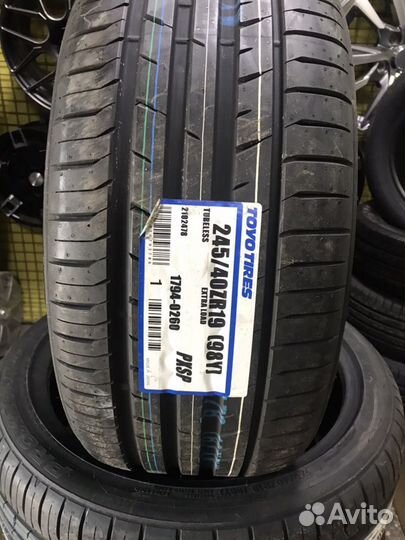 Toyo Proxes Sport 245/40 R19 и 275/35 R19