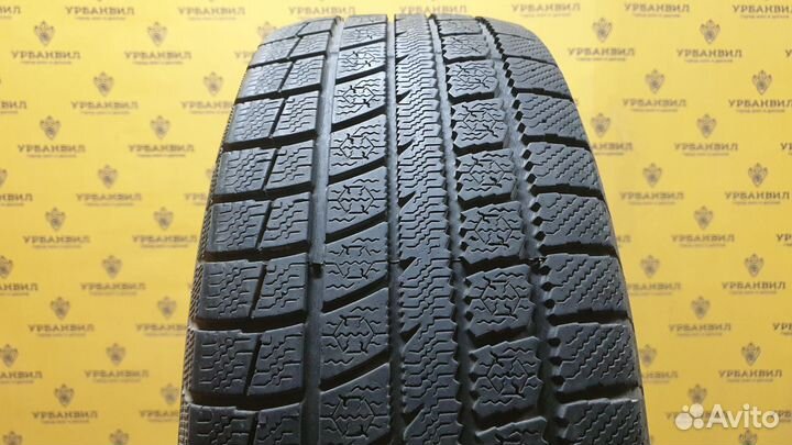 Toyo Winter Tranpath MK3 215/65 R16 98Q