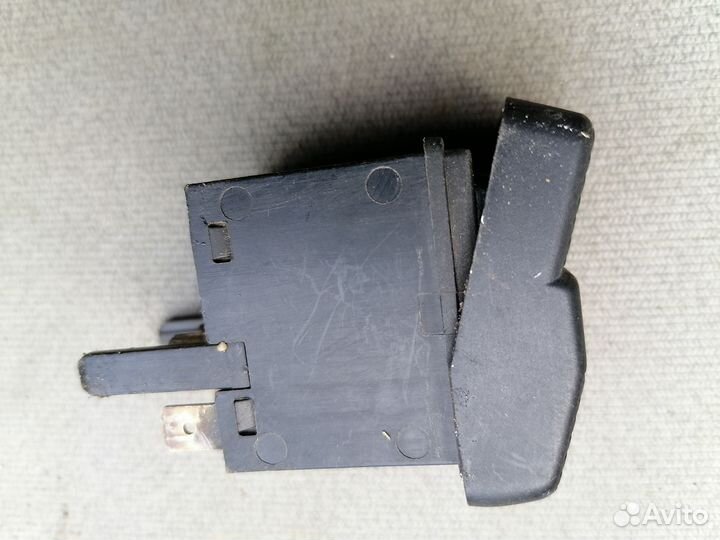 Кнопка противотуманки для VW Passat (B3) 1988-1993